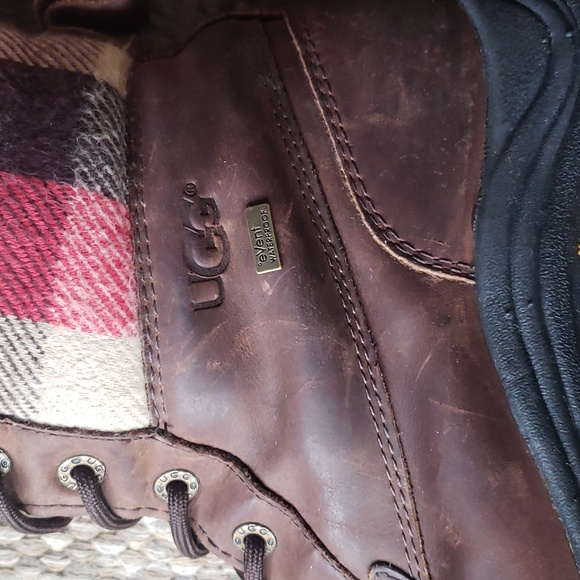 UGG waterproof boots - Picture 10 of 16